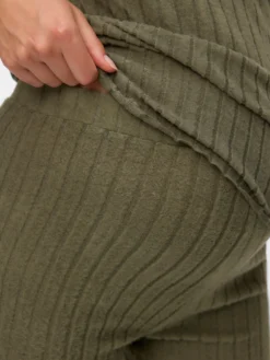 Ausgestellt Hose
