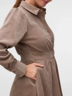 AWANE Kurzes Kleid