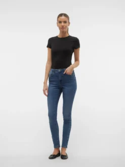 AWINES Top