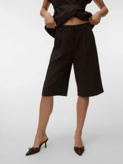 AWVANNAH Shorts