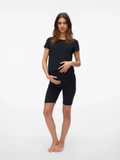 Eng anliegend Shorts