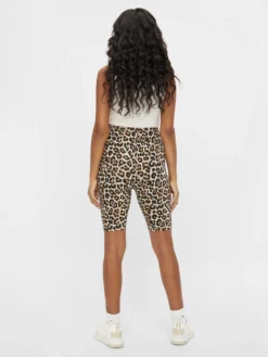 Enger Schnitt Shorts