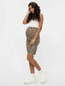 Enger Schnitt Shorts