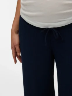 Normal geschnitten Hose