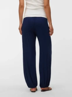 Normal geschnitten Hose