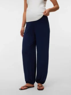 Normal geschnitten Hose