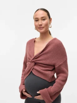 Normal geschnitten V-Ausschnitt Umgeschlagene Ärmelbündchen Tief angesetzte Schulter Pullover