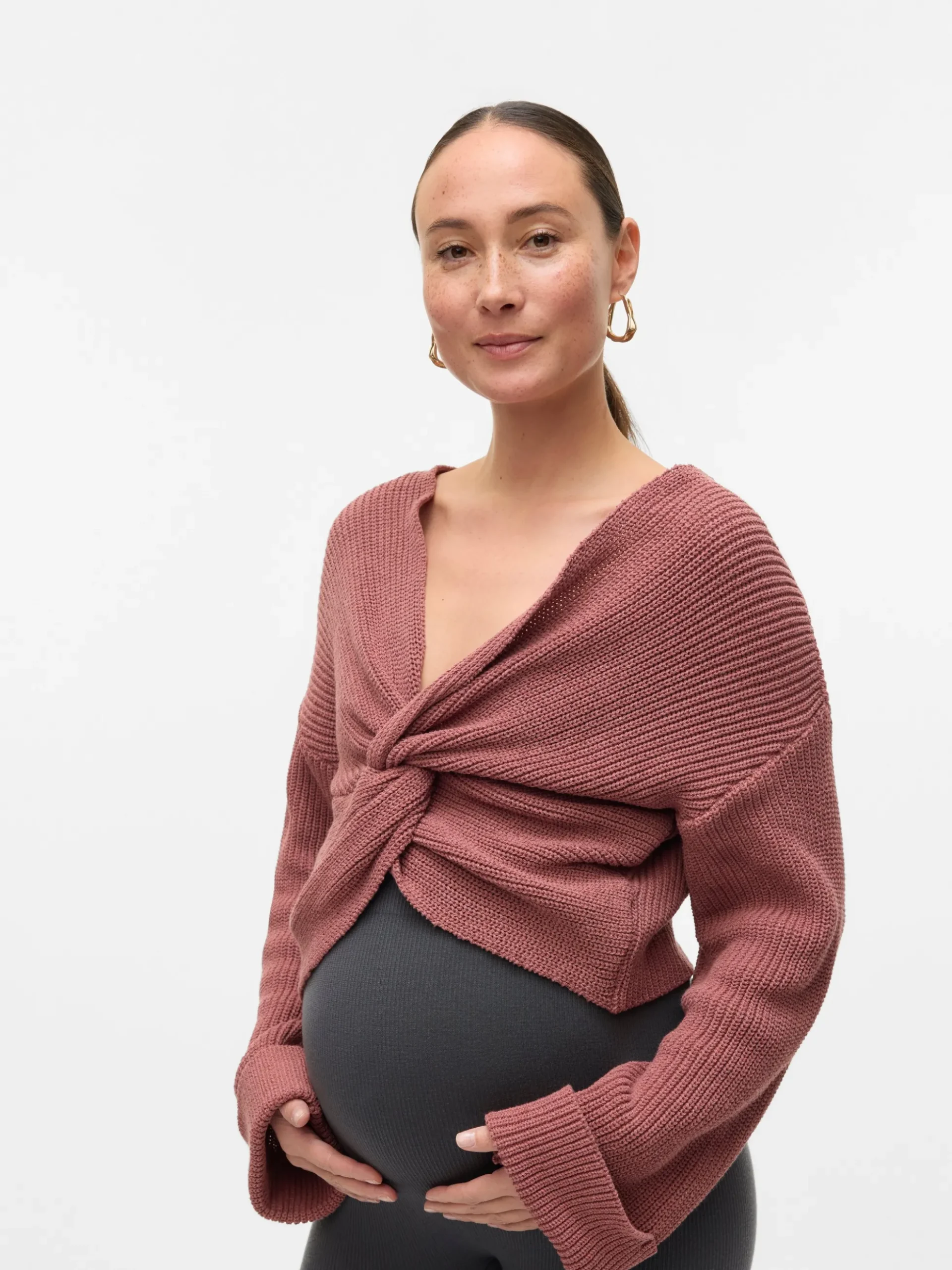 Normal geschnitten V-Ausschnitt Umgeschlagene Ärmelbündchen Tief angesetzte Schulter Pullover