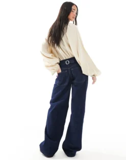 TOPSHOP Niedrige Taille Locker geschnitten Jeans