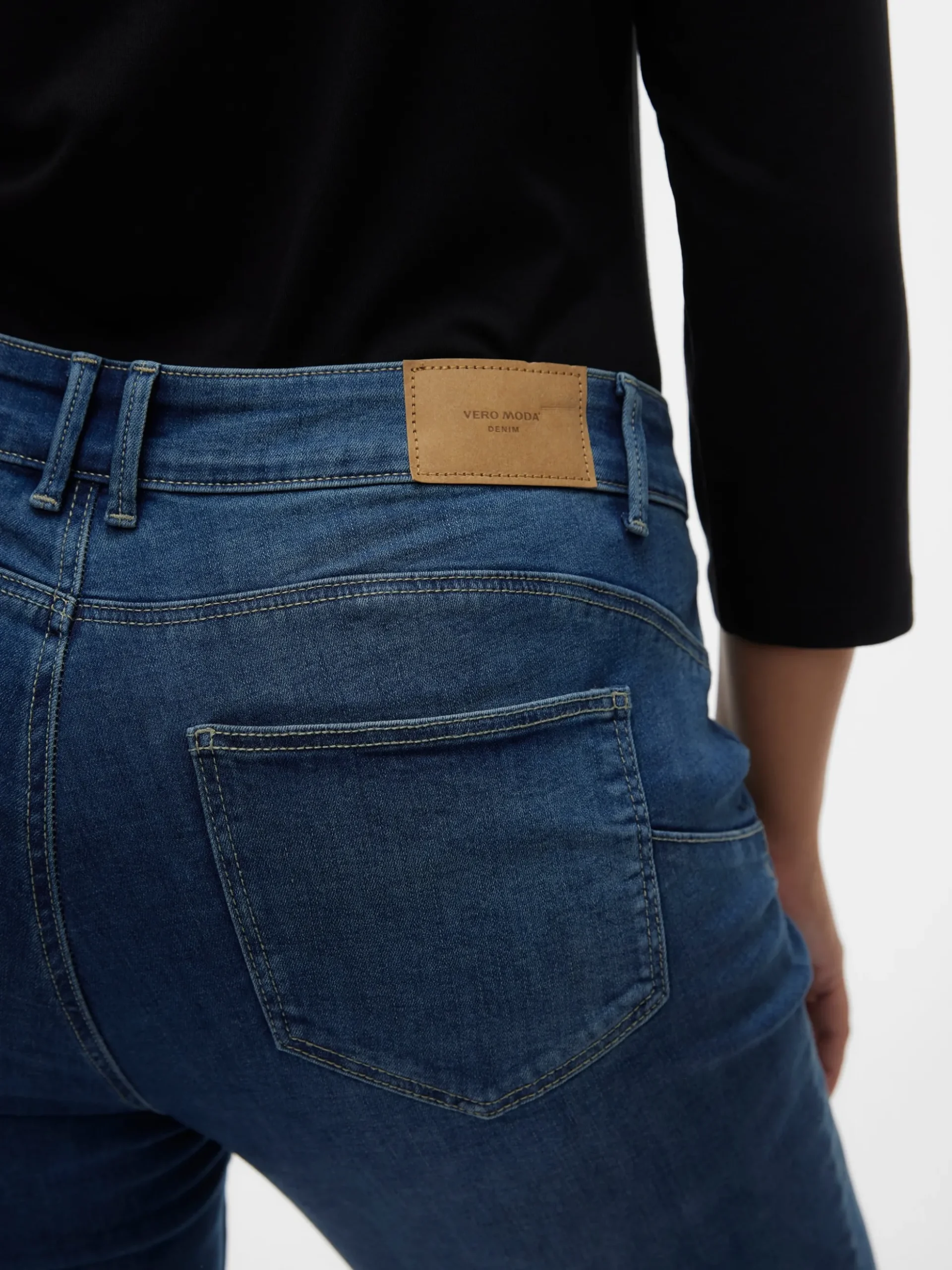 VMCSELA Mid Rise Slim Fit Jeans