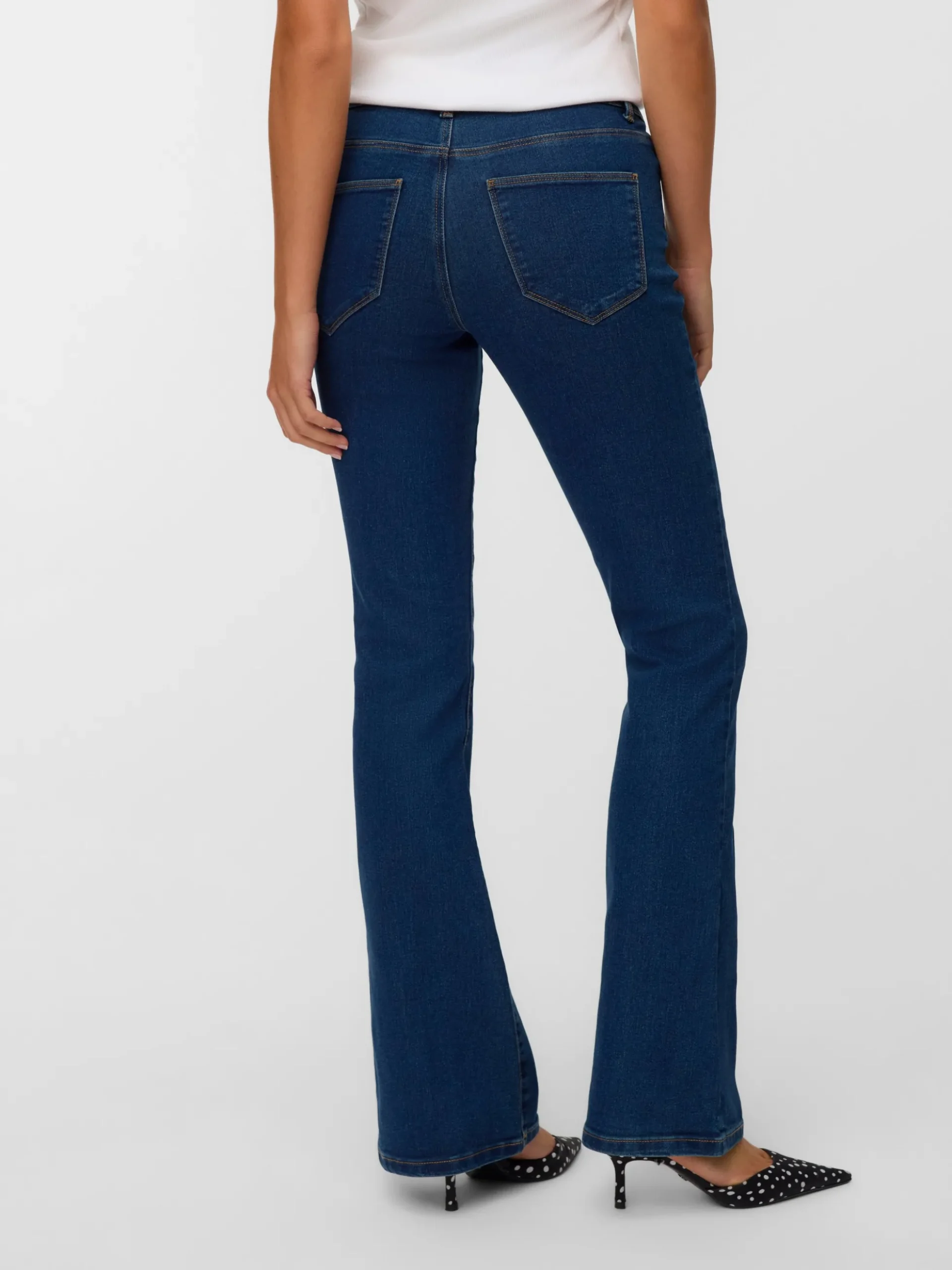 VMELLY Mid Rise Ausgestellt Jeans