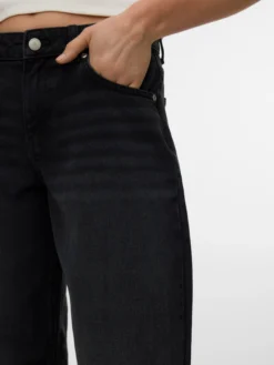 VMHALLIE Niedrige Taille Weite Passform - kurz geschnitten Jeans