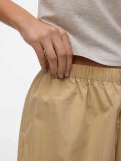 VMJOSE Mittlere Taille Hose