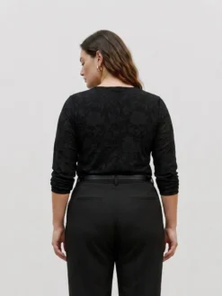 VMLAYLA Top