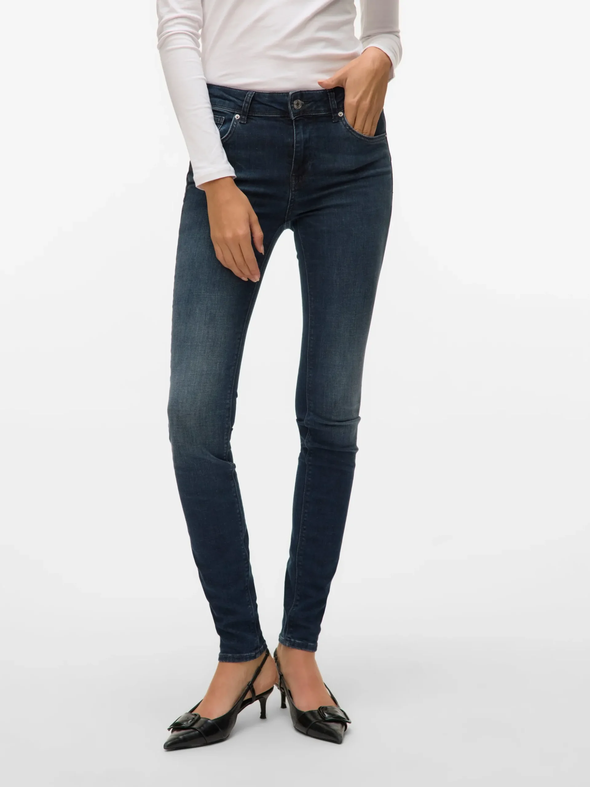 VMLUX Mid Rise Slim Fit Jeans