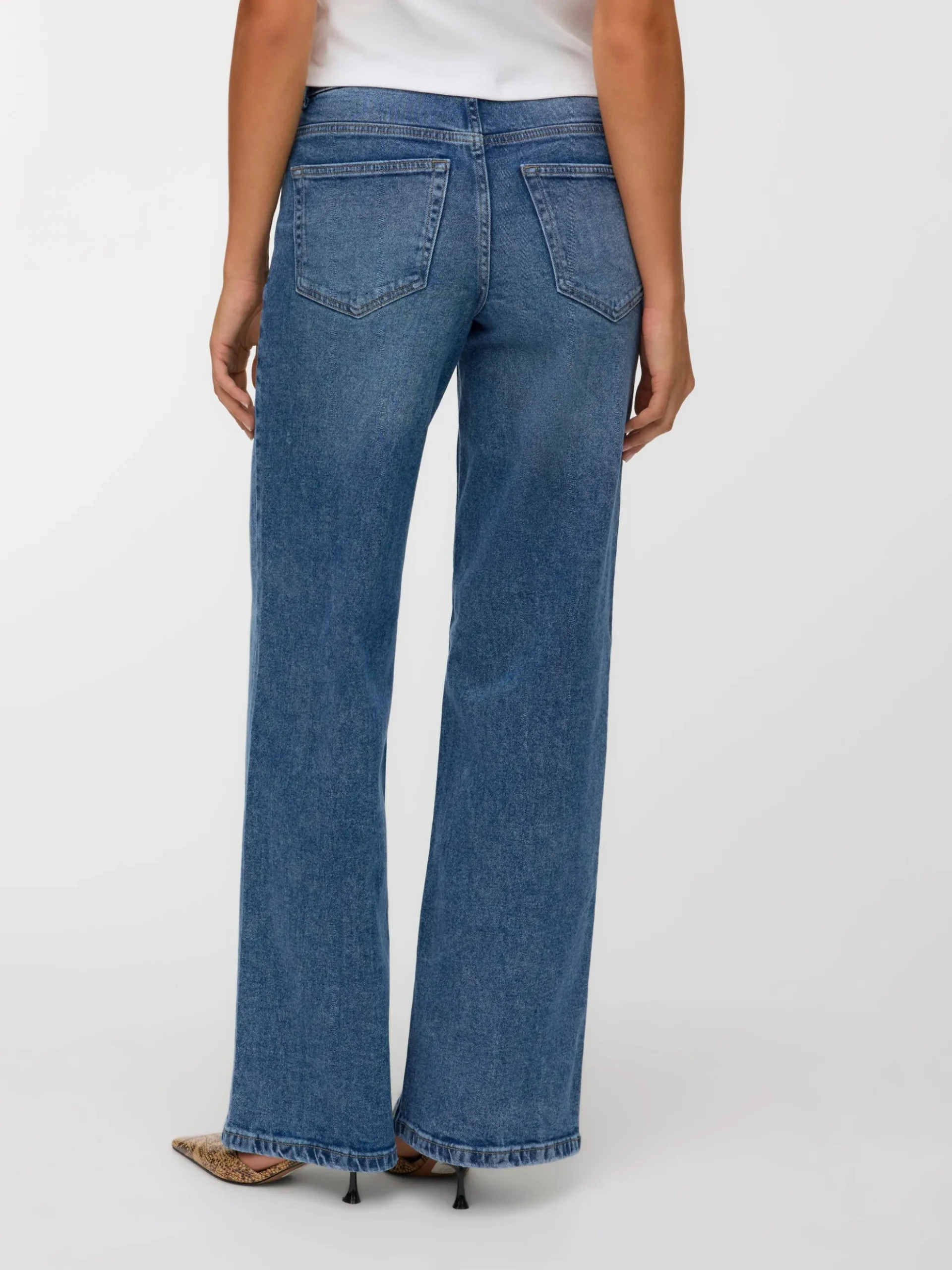 VMMIRA Mid Rise Weite Passform - kurz geschnitten Jeans