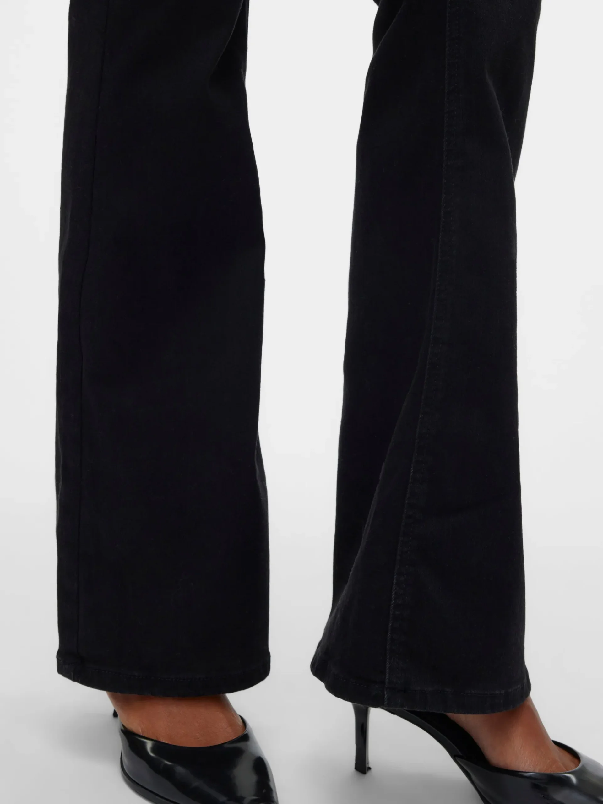 VMSIGI Niedrige Taille Ausgestellt Jeans