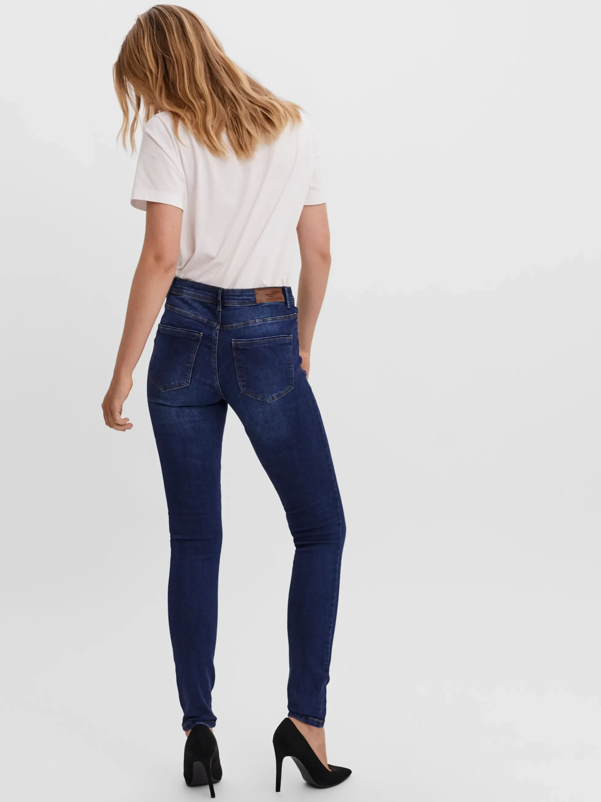 VMTANYA Mid Rise Skinny Fit Jeans