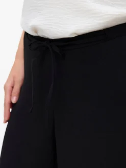 Weiter Beinschnitt Hose