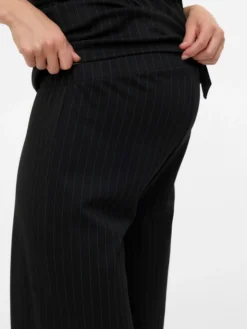 Weiter Beinschnitt Hose
