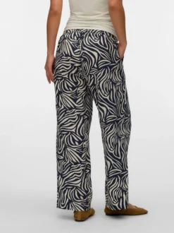 Weiter Beinschnitt Hose