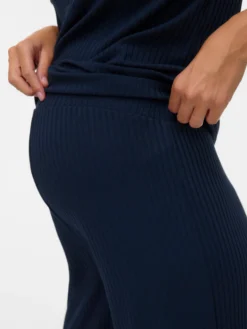 Weiter Beinschnitt Hose