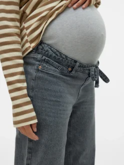 Weiter Beinschnitt Jeans